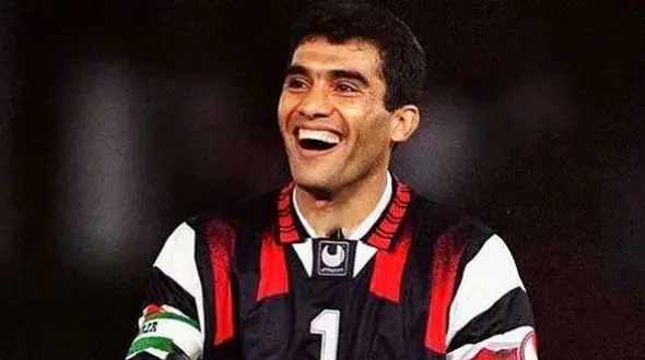 تراس باصفا و دلباز احمدرضا عابد زاده عقاب آسیا/ عقاب داره چه لذتی میبره+ عکس