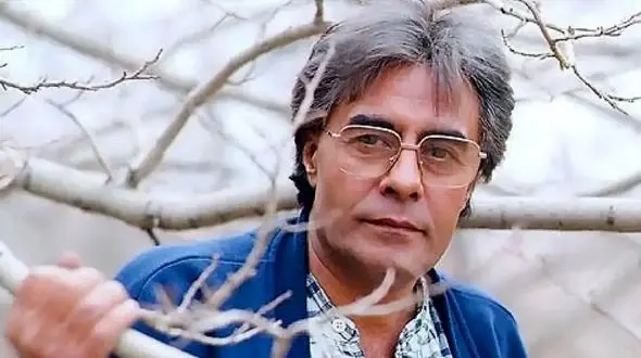 فیلم آواز بهشتی و احساسی /  خسرو شکیبایی   چه با رقص آهنگ مادر من را میخواند !  / روحش شاد