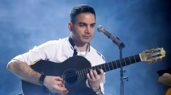 دانلود ریمیکس باشکوه خیال کردم از معین و هایده و محسن یگانه و تتلو و عارف و داریوش