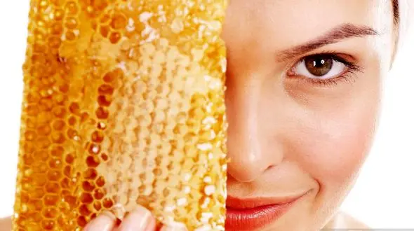 ماسک صورت برای جوان ماندن + دستور تهیه در خانه