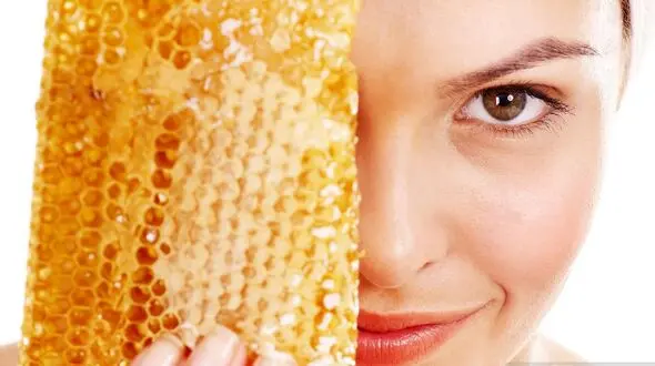 ماسک صورت برای جوان ماندن + دستور تهیه در خانه