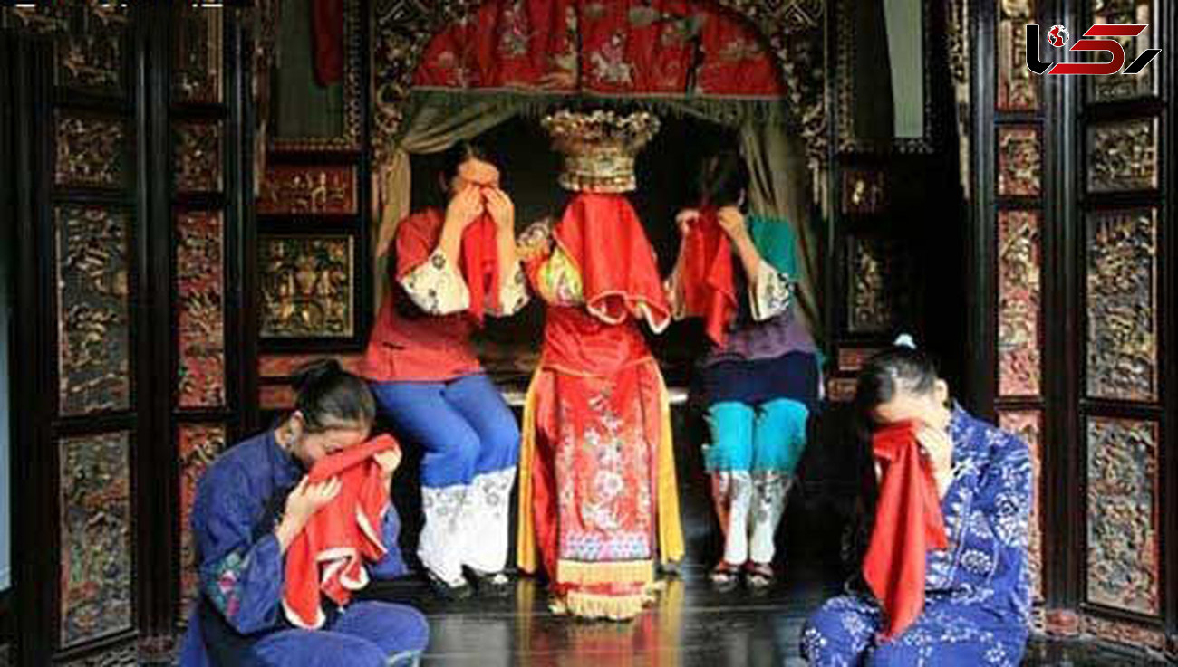 رسم عجیب کتک خوردن دختران چینی در شب عروسی +عکس