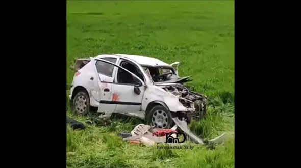 فیلم تصادف مرگبار جاده کرمانشاه / خودرو تبدیل به آهن پاره شد