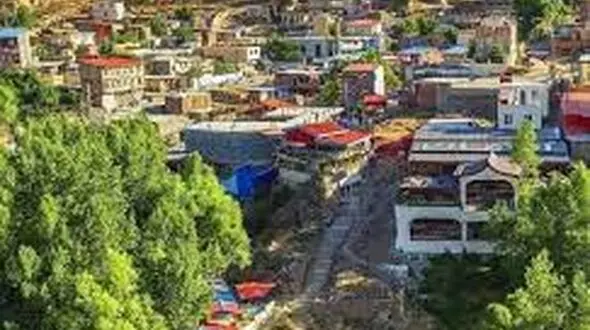 جاده اصلی روستای نمونه گردشگری ویلادره آسفالت شد