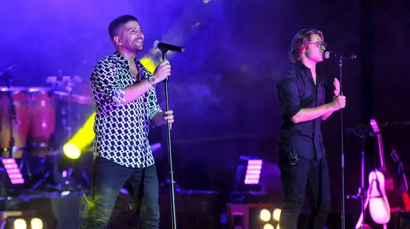 همکاری دو خواننده پاپ مشهور/ اجرای زانیار خسروی و مازیار لشنی در برج میلاد 