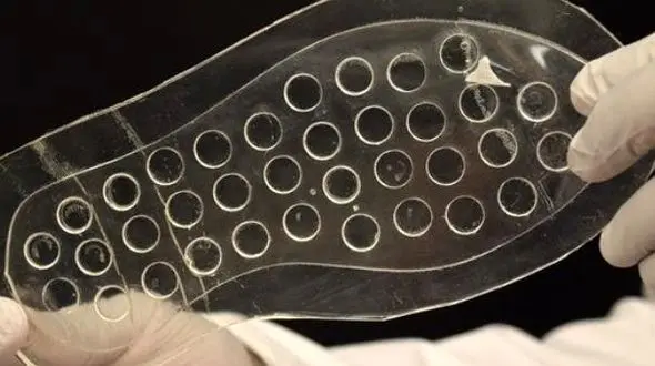 درمان زخم پا دیابتی ها با یک کفی کفش