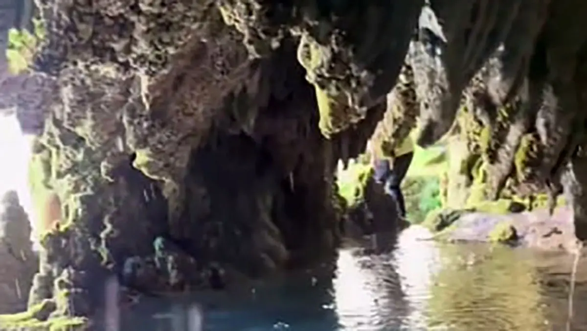 زیبایی های نهفته در غار آناهیتا را ببینید