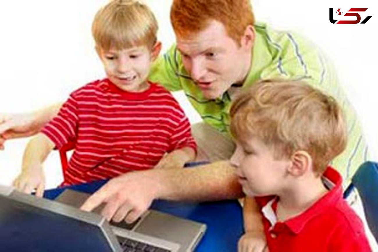 والدین به جای نظارت، همراه کودکان در فضای سایبری باشند.