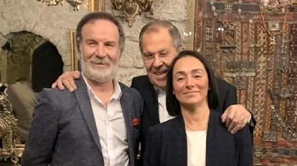 راز معشوقه میلیاردر مرد سیاست فاش شد ! / افشاگری یک بی آبرویی