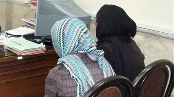 به دست آوردن عکس های نامعقول همکلاسی و ماجرای هتک حیثیت