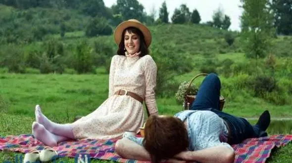 فیلم / خداحافظی تلخ مهسا حجازی با تاسیان: تاسیان را زندگی کردیم، از لبخند تا گریه، از عشق تا فراق، از زندگی تا مرگ، دهه پنجاه خورشیدی را در این سرزمین با عاشقانه‌ای ناآرام مرور کردیم