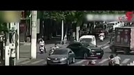 دو تصادف شدید اسکوترسوار ناشی در کمتر از ۲۰ ثانیه! + فیلم  / چین