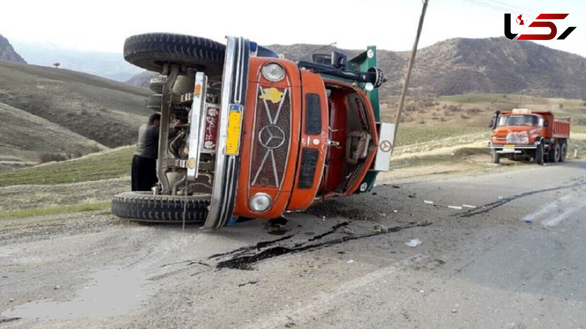  واژگونی کامیون در بوشکان یک کشته برجا گذاشت 