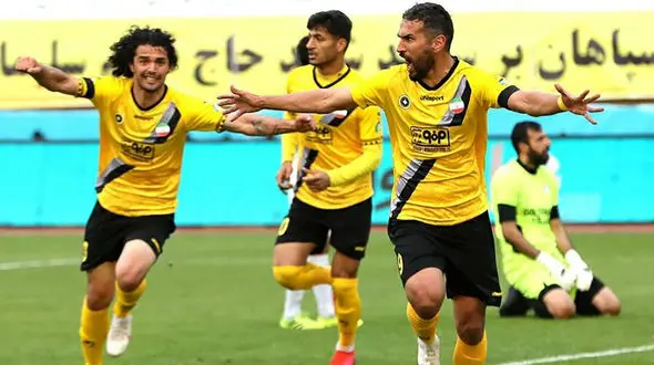 گل اول سپاهان به پیکان + فیلم