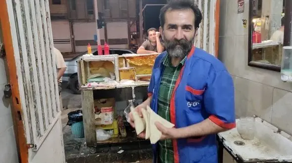 این سمبوسه فروشی یک از جاذبه های گردشگری ایذه است