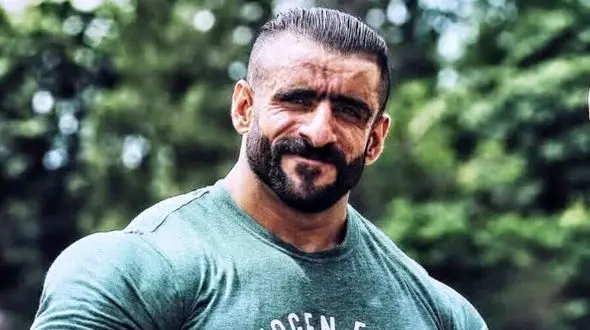 استوری عاشقانه جدید هادی چوپان با همسرش : یار همیشه یار...