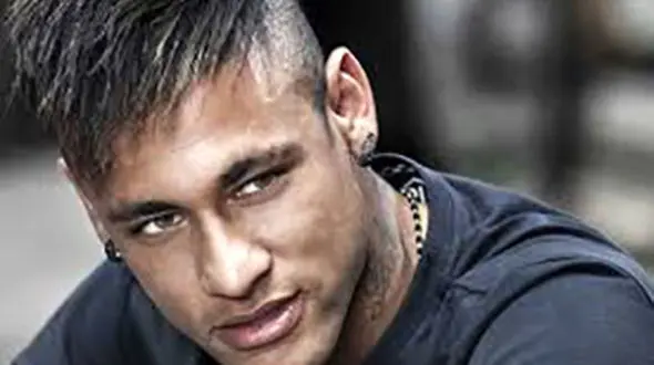 پلیدی فوتبالیست سرشناس جهان با زن جوان برزیلی ! / او  در هتل رحم نداشت!