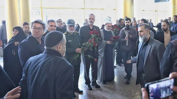 پیرغلامان حسینی وارد مشهد شدند / افتتاح «گذر پیرغلامان» در شارستان شهید شوشتری