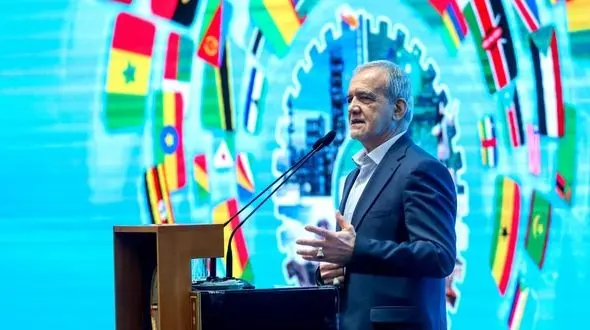 عده‌ای انسانیت را زیر سوال برده‌اند / باید صلح و آرامش و انسانیت را ایجاد کنیم