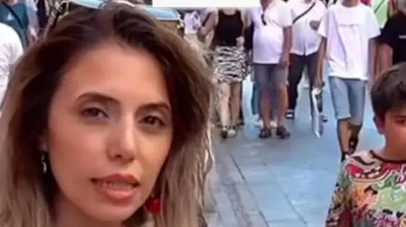 بازداشت عجیب زنی پس از مصاحبه خیابانی/ بازداشت بخاطر انتقاد به ممنوعیت اینستاگرام در ترکیه