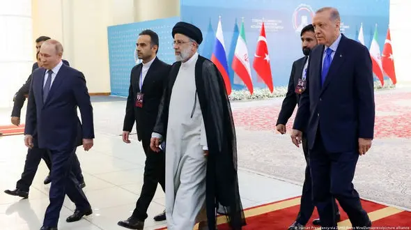 تهران کانون دیپلماتیک منطقه‌ای برای صلح و امنیت / سفر بی‌نتیجه بایدن به خاورمیانه