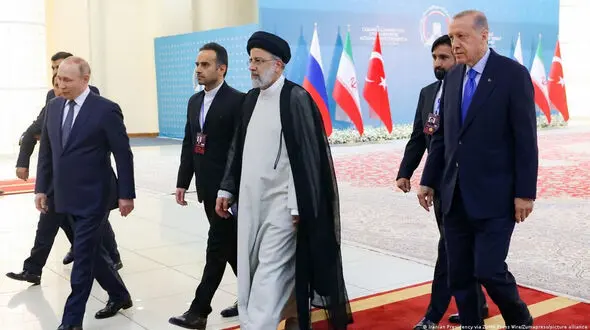 تهران کانون دیپلماتیک منطقه‌ای برای صلح و امنیت / سفر بی‌نتیجه بایدن به خاورمیانه