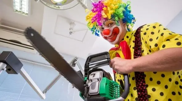 دلقک‌‌های ترسناک اروپا را بهم ریختند + عکس