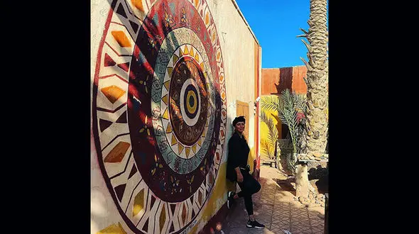 تیپ متفاوت سحر قریشی در خارج از کشور+عکس 