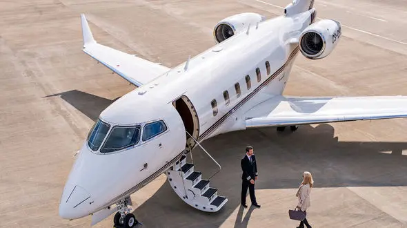 سلبریتی های زن و مردی که جت شخصی دارند + عکس و اسامی