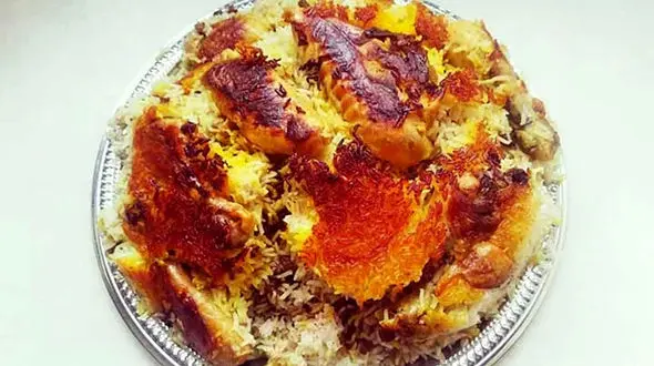 مرغ لاپلو از غذاهای شیرازی خوشمزه  