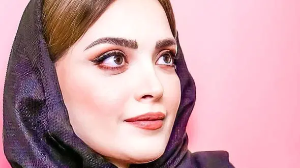 صمیمیت نامتعارف بهنوش طباطبایی با بازیگر مرد / حاشیه های خانم بازیگر تمامی ندارد !