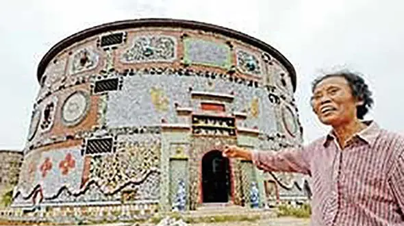 آرزوی پیرزن 86 ساله برای کاخ شخصی اش به حقیقت پیوست