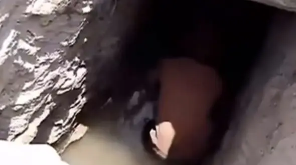 فنوج تشنه و مسئولان سیراب از وعده / مادری که فرزندش را به دل تاریکی قنات می‌فرستد/  ۵۱ درصد جمعیت سیستان و بلوچستان روستانشین هستند + فیلم