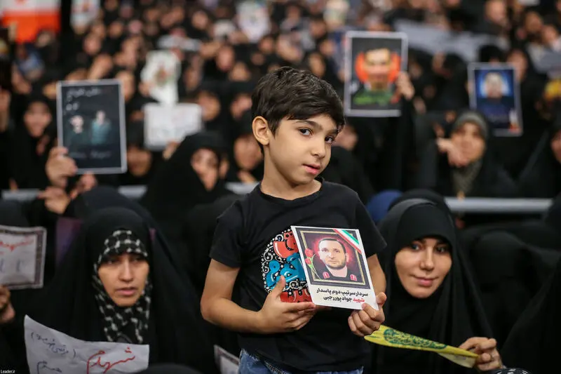 رهبر انقلاب حضرت آیت الله خامنه ای در مراسم بزرگداشت شهدای جنگ تحمیلی اخیر 7-5-1404