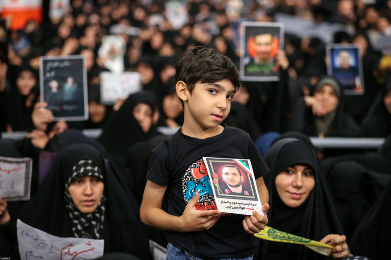 رهبر انقلاب حضرت آیت الله خامنه ای در مراسم بزرگداشت شهدای جنگ تحمیلی اخیر 7-5-1404
