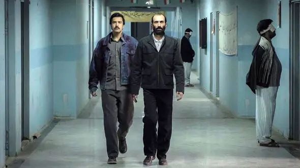 چرا با فیلم ماجرای نیمروز مخالفت شد؟