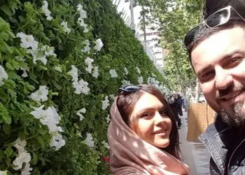 فیلم/ محسن کیایی: زمانی که با خانومم آشنا شدم من 21 سالم بود خانومم 20 سالش بود / ازدواج نمیکردم بیچاره می شدم/ تو خونمون بچه ها میان میرن فک میکنن دوست دختر دوست پسریم