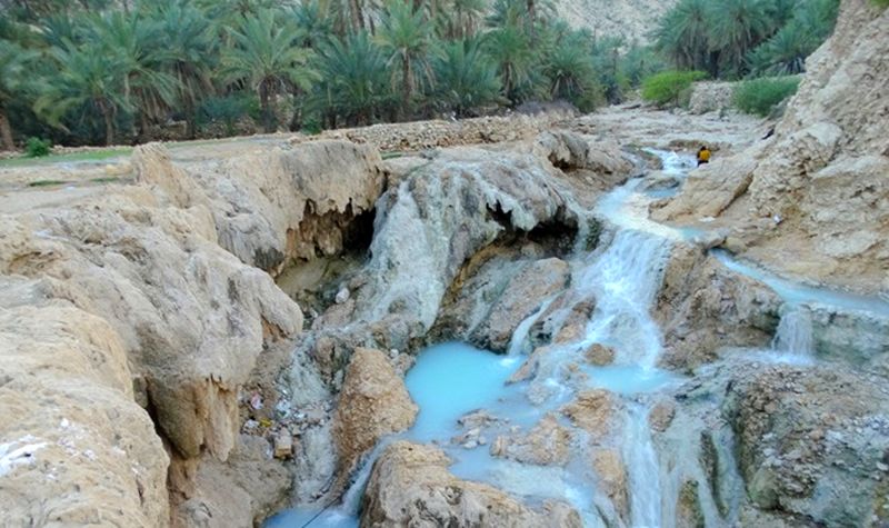 آبشار گنو؛ حوض های این آبشار زیستگاه گورخرماهی گنو است.