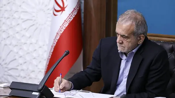 صدور حکم انتصاب استاندار آذربایجان غربی از سوی دکتر پزشکیان