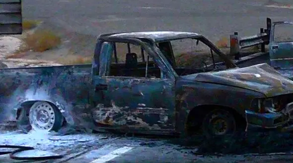 5 قاچاقچی سوخت زنده زنده سوختند / تصادف مرگبار 4 نیسان آبی قاچاقچیان در بندرعباس