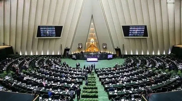 اعلام خبر استیضاح وزرای صمت و ارتباطات از سوی نماینده مجلس