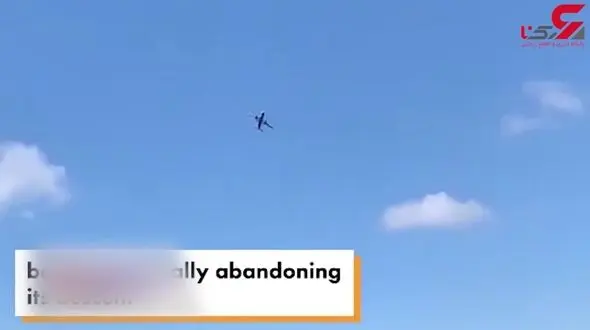 تلو تلوخوردن هواپیمای مسافری در آسمان + فیلم