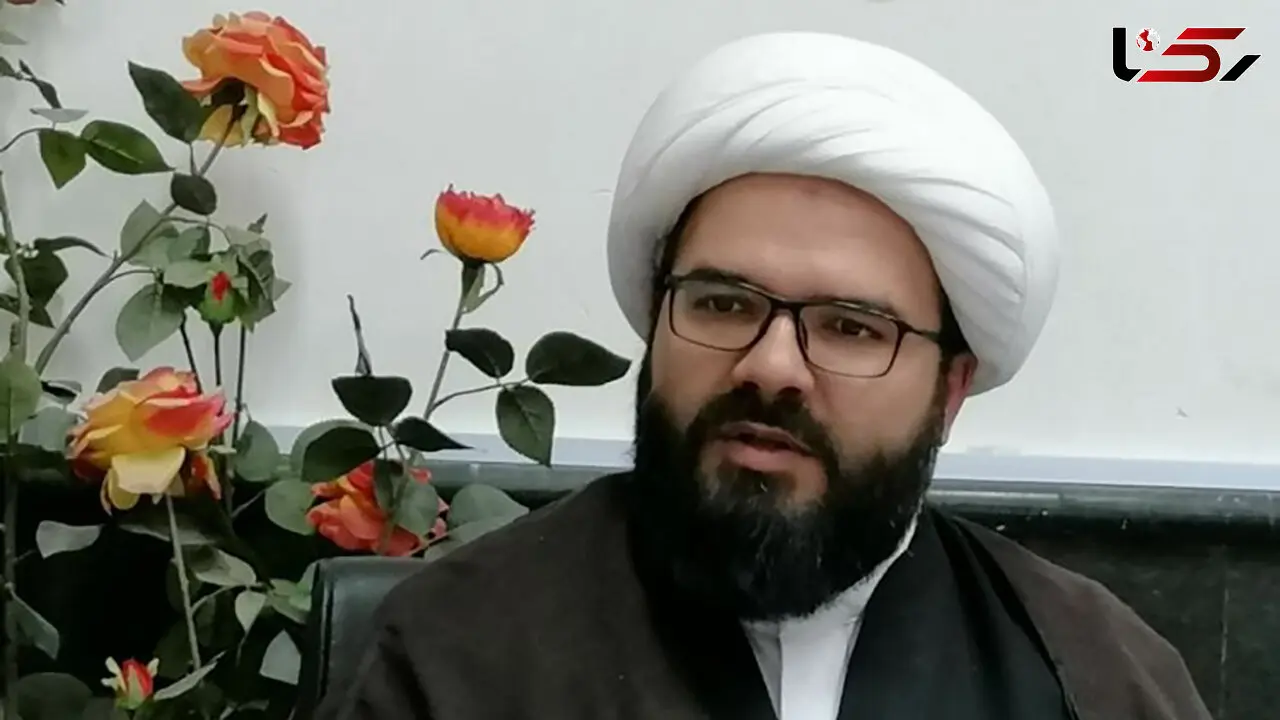 ۴۰ نفر از جوانان معترض مرا با مشت و لگد زدند! / بعضی از این رفتار حق ماست و باید سیلی بخوریم
