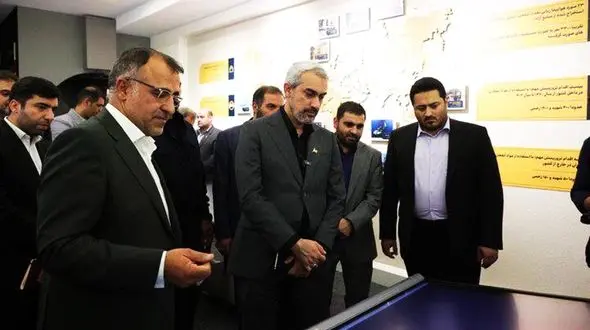 مبارزه با پولشویی پشت شیشه نمایشگاه؟ آقای وزیر اقتصاد، فساد بیرون از سالن در جریان است!