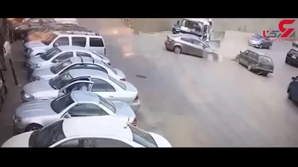 لحظه شاخ به شاخ وحشتناک 2 خودرو+ فیلم