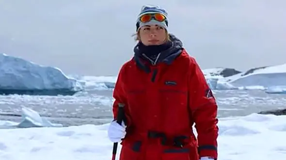 فیلم تنها دختر ایرانی سفر کرده به قطب جنوب  ! / از ترسناکی سفر پرده برداشت !