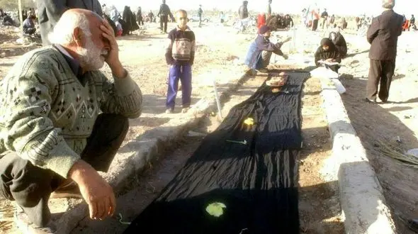 ماجراهای واقعی/ زن جوان با جواهراتش در زلزله بم زنده به گور شد/پیرزن 3 روز زیر آوار زنده ماند