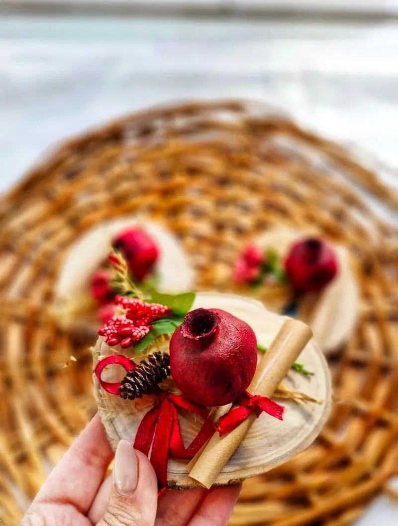 ایده گیفت شب یلدا | شیک ترین و جذاب ترین ایده گیفت شب یلدا برای عروس و مهمانی 1404 که خیلی کیوت جذاب و خاصه!