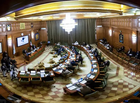 علی اعطا: محدودیت فضای مجازی به مشارکت مردم در انتخابات شورای شهر لطمه می زند / گروه های سیاسی؛ شب انتخابات بدون تخصص و تجربه وارد شوراها می شوند !