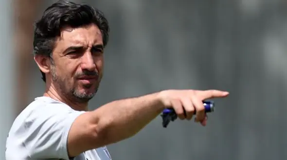 مهدی رحمتی زیر بار حرف زور نمی رود : تراکتور لباس دوم بپوشد!